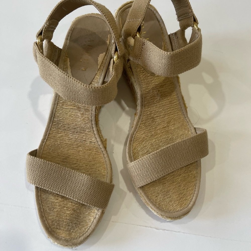 Lauren by Ralph Lauren nude espadrille sandals, heel 2,5”, size 7 pre owned